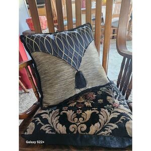 ęGorgeous throw pillow DC